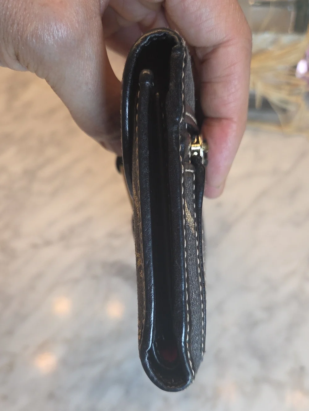 EUC Dooney & Bourke Script Monogram Dark Brown & Tan LeatherCanvas Wallet Clutch